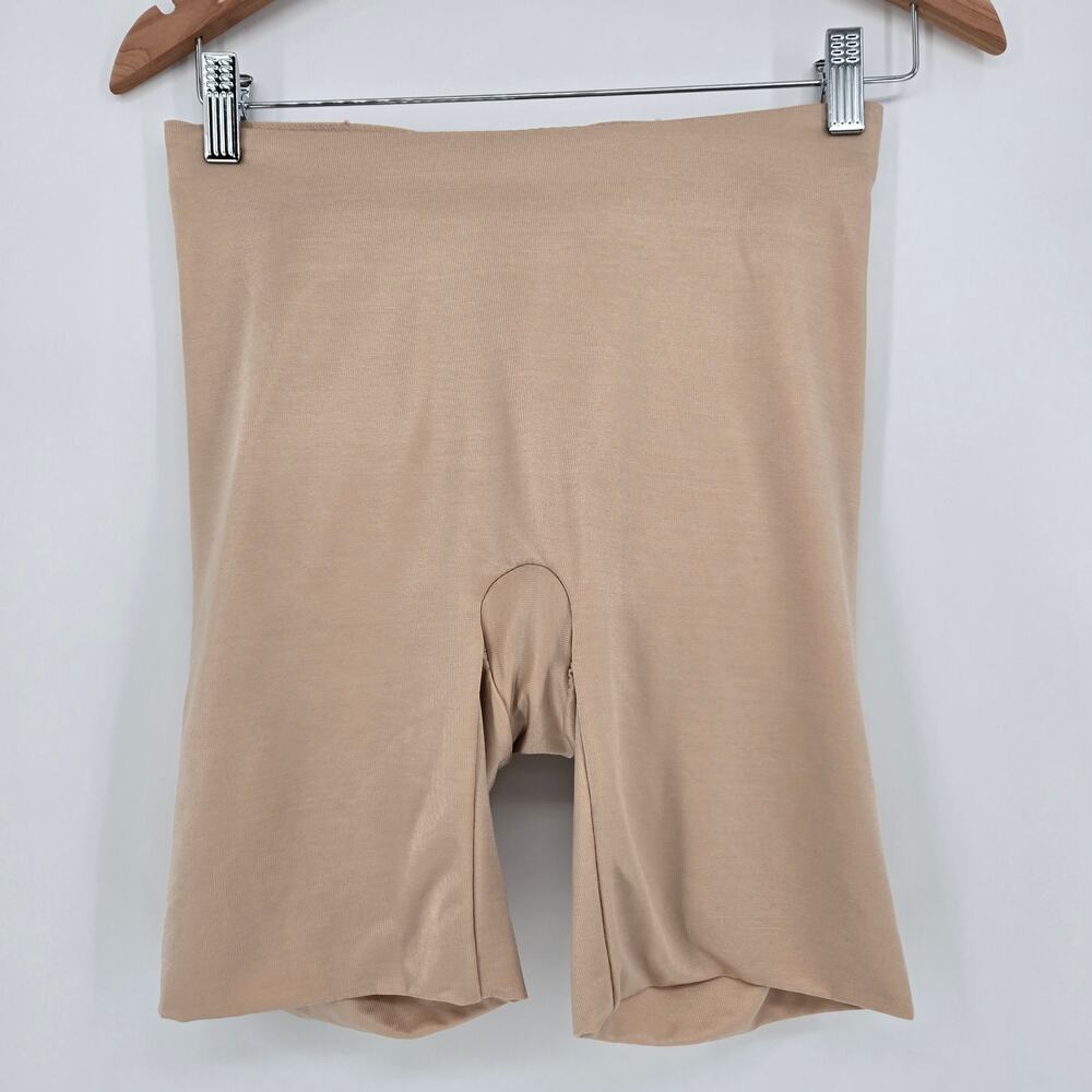 SPANX High Waist Shapewear Shorts Nude Removable Butt Pads Size M Sculpting